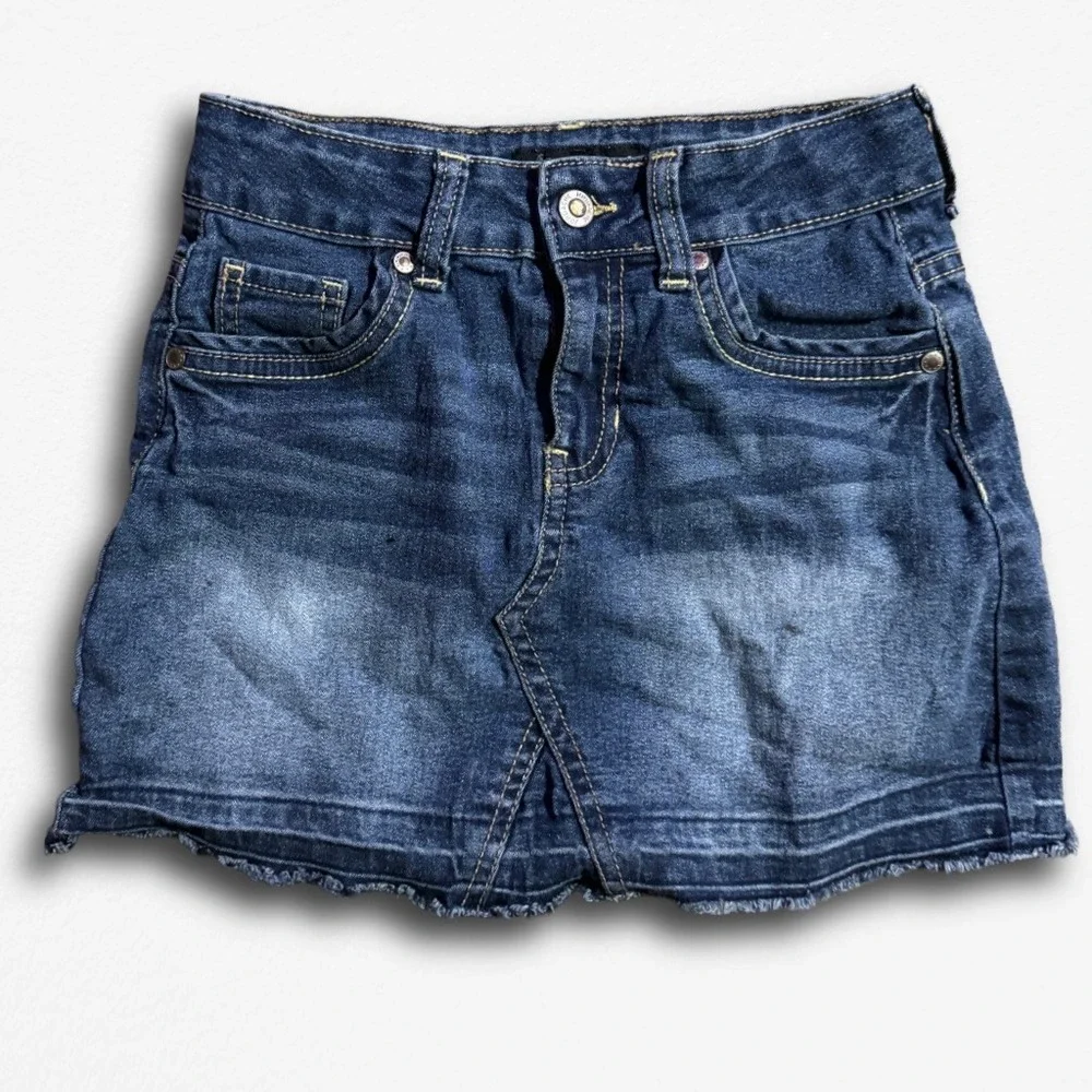 Jordache Girls Denim Mini‎ Skirt Dark Wash Blue Raw Hem Size 6 Jean Skirt